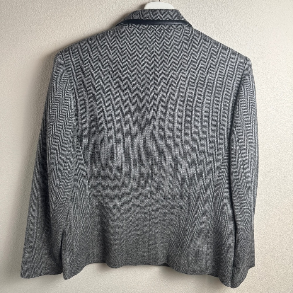 Talbots Gray 100% Wool Zip Front Blazer Size 10 - Picture 4 of 10